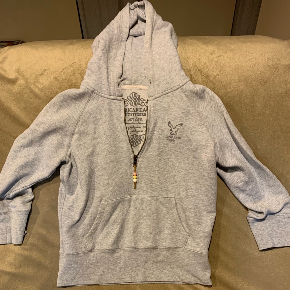 Three quarter sleeve sweater shirt American Eagle